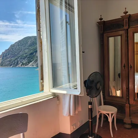 Solemare -the Windows On The Sea Of Cinque Terre Monterosso al Mare